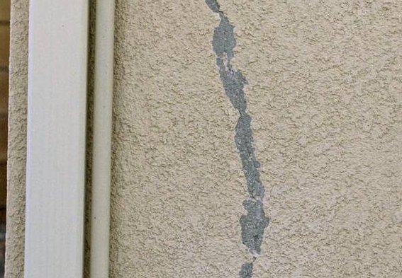 Stucco crack repair in California