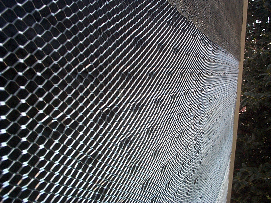 Self furring metal lath