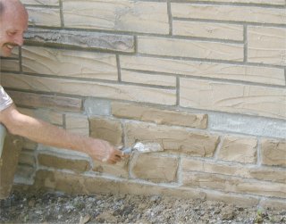 each stone is put on with color cement mortar,
varying the color every stone